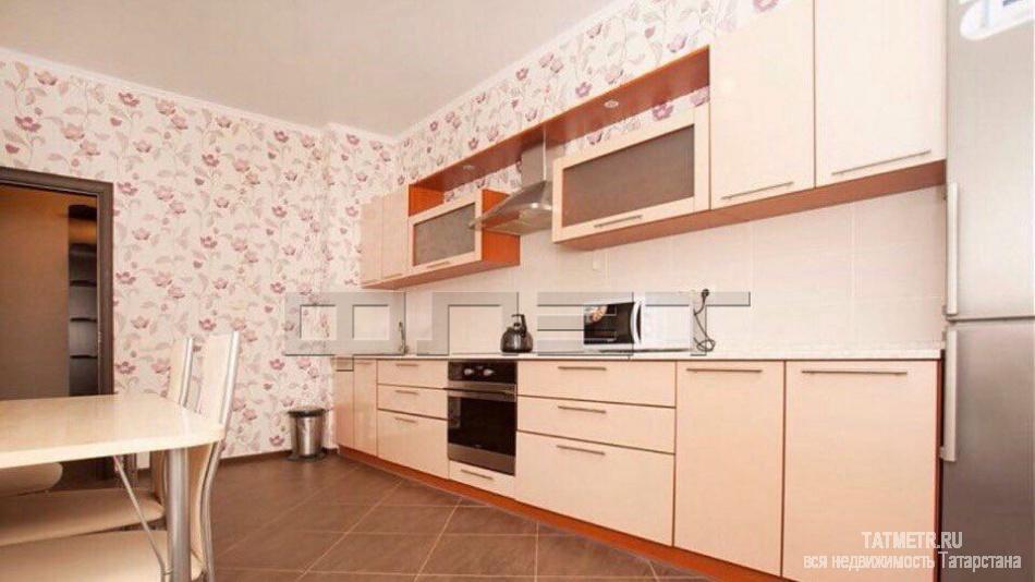 В динамично развивающемся Ново - Савиновском районе продается двухкомнатная квартира по ул. Адоратского, д.1 А на 4...