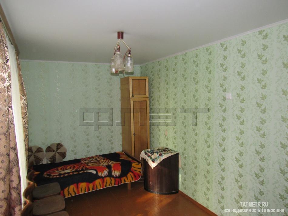 В самом тихом спокойном Кировском районе города продается  двухкомнатная квартира.  Дом кирпичный, 1971 года... - 1