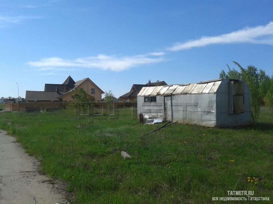 Продается участок 10 соток в коттеджном поселке бизнес-класса  Казанская усадьба по соседству с жилыми массивами...