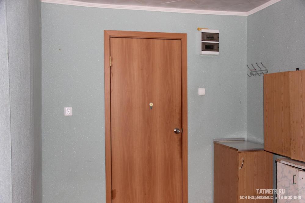 Продается уютная комната в хорошо развитом месте Советского района. Общая площадь комнаты 9,8 кв.м. Комната... - 3