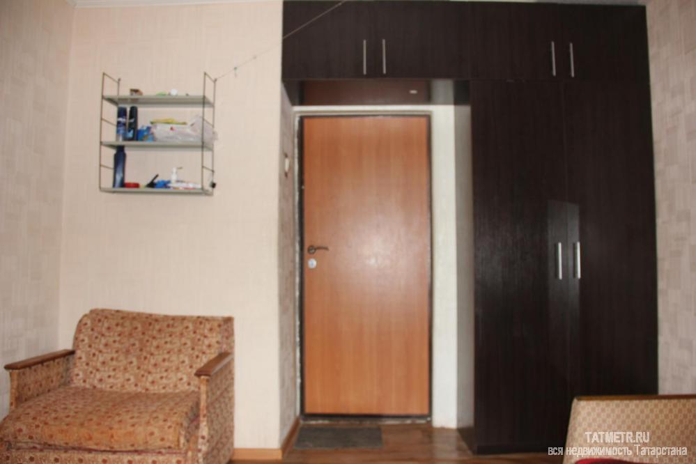 Продается уютная комната в хорошо развитом месте Советского района. Общая площадь комнаты 12 кв.м. Комната чистая,... - 2