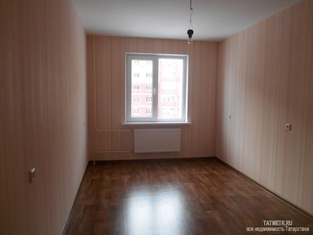 Отличная трехкомнатная квартира улучшенной планировки в новом доме в г. Зеленодольск. Комнаты просторные, уютные, в... - 2