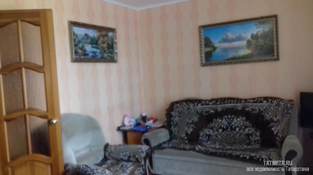 Отличная квартира в центре города Зеленодольск. Комнаты раздельные, просторные, теплые, просторная прихожая, кухня... - 2