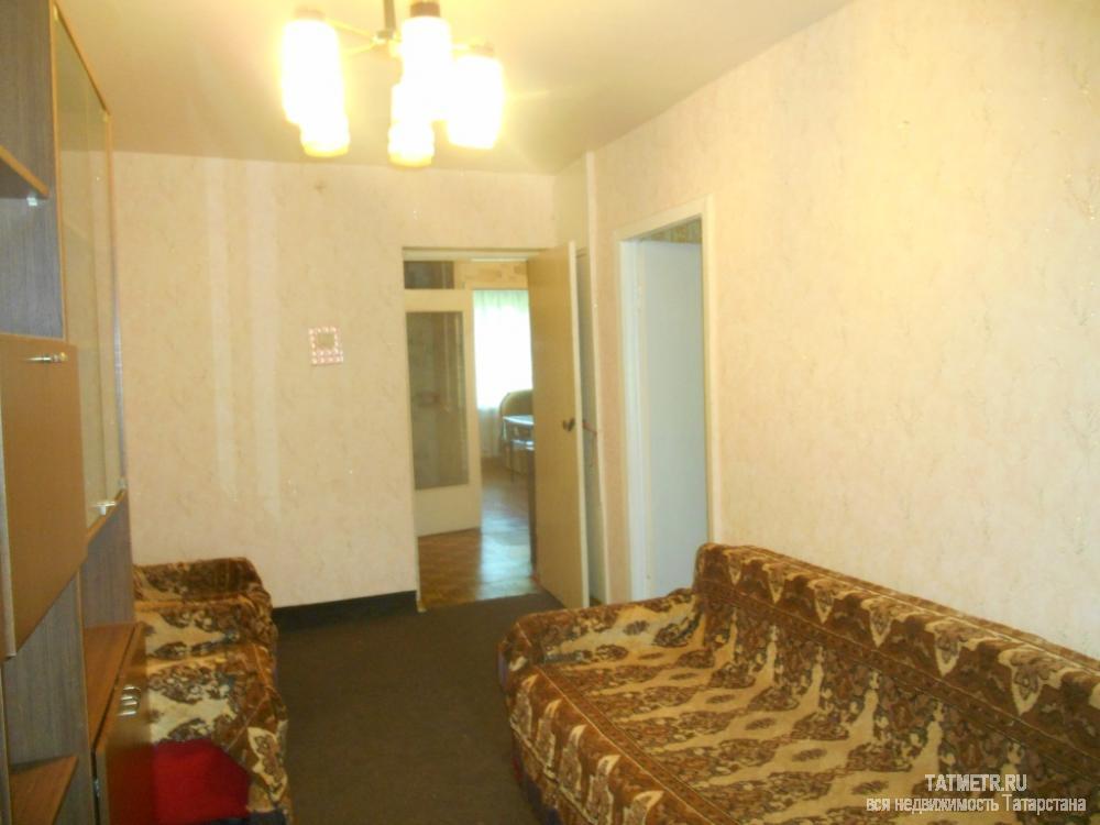 Отличная квартира в центре города Зеленодольск. Квартира большая, светлая, уютная. Кухня соединена с залом, две... - 3