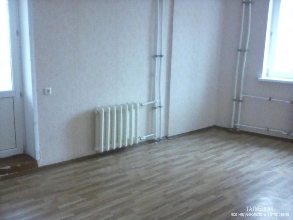 Сдается отличная квартира в городе Зеленодольск. С хорошим ремонтом. Просторные светлые комнаты, на окнах пластиковые... - 3