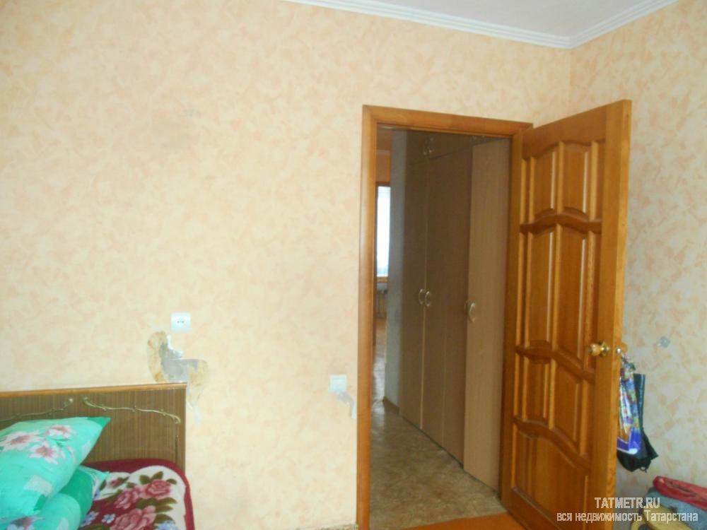 Отличная, трехкомнатная квартира,  расположенная в спокойном районе г. Зеленодольск. Комнаты просторные, уютные в... - 4