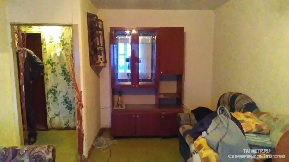 Сдается хорошая квартира в г. Зеленодольск. В квартире имеется вся мебель для проживания: диван, 2 кресла, стол,... - 1