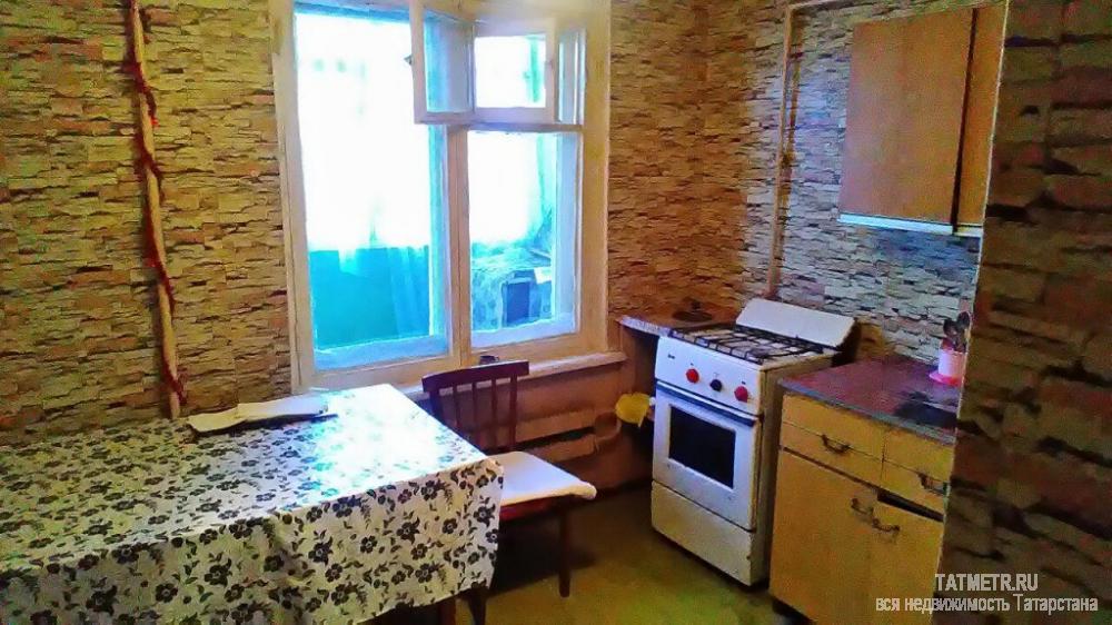 Сдается хорошая квартира в г. Зеленодольск. В квартире имеется вся мебель для проживания: диван, 2 кресла, стол,... - 3