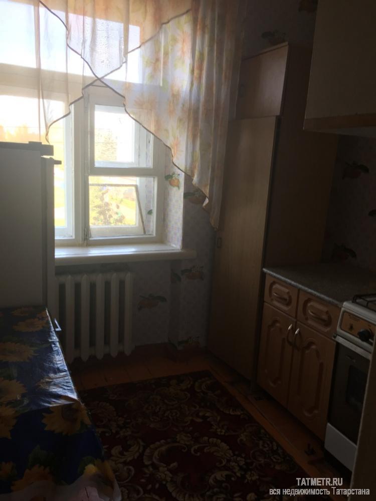 Сдается отличная квартира в г. Зеленодольск. Квартира светлая, теплая. В квартире имеется диван, кровать, 2 кресла,... - 3