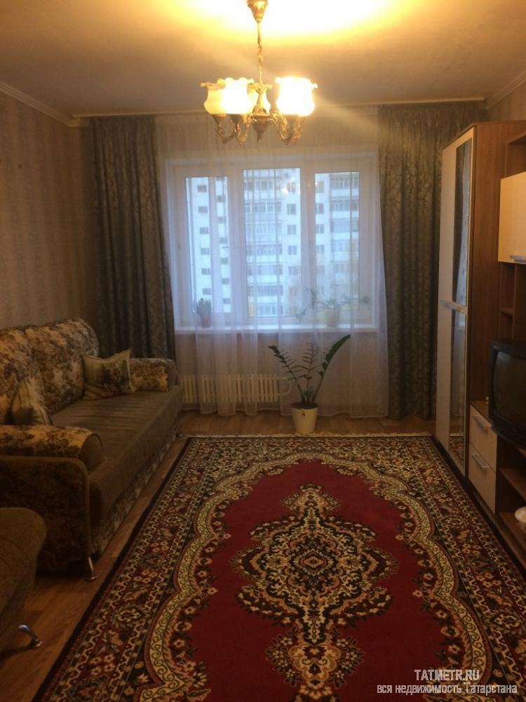 Отличная трехкомнатная  квартира в г. Зеленодольск. Квартира просторная, теплая, уютная, светлая. На окнах...