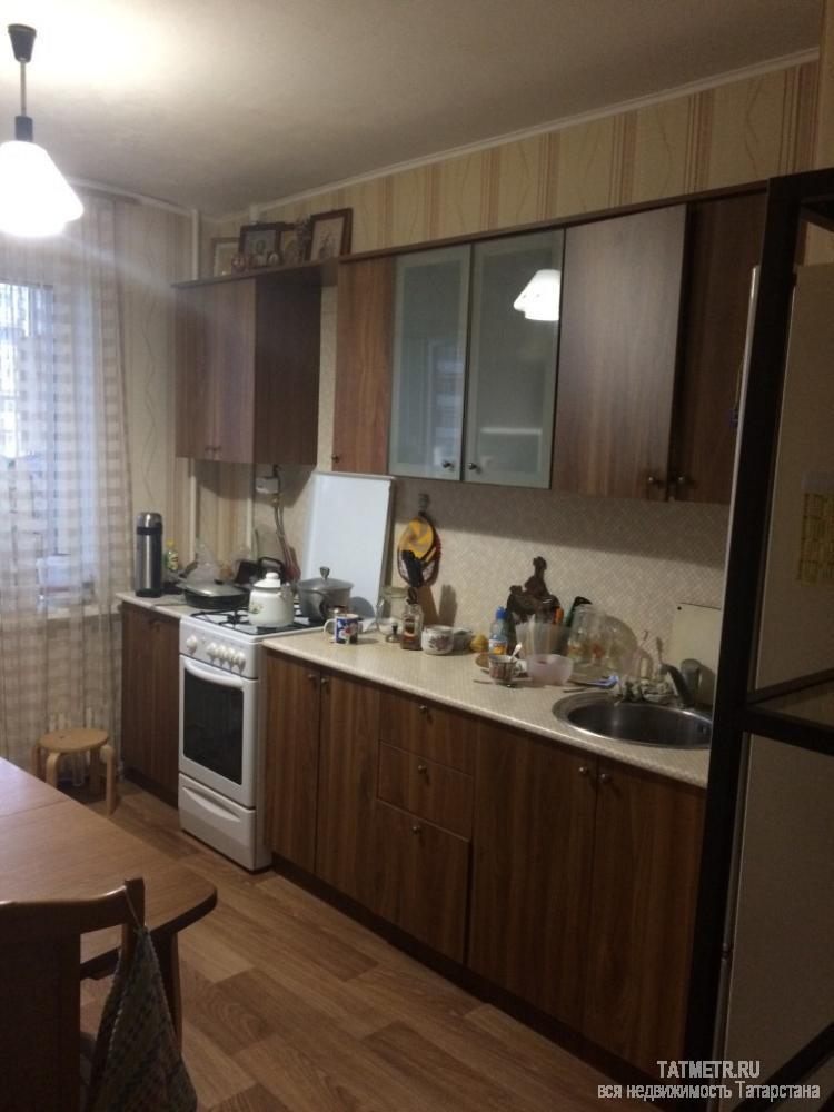 Отличная трехкомнатная  квартира в г. Зеленодольск. Квартира просторная, теплая, уютная, светлая. На окнах... - 4