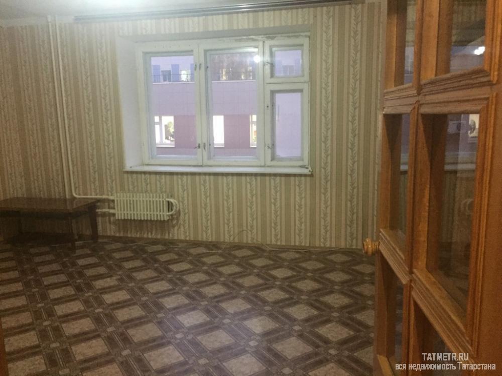 Сдается отличная квартира в центре г. Зеленодольск. Квартира светлая, чистая, уютная. В квартире имеется шкаф, стол,... - 1