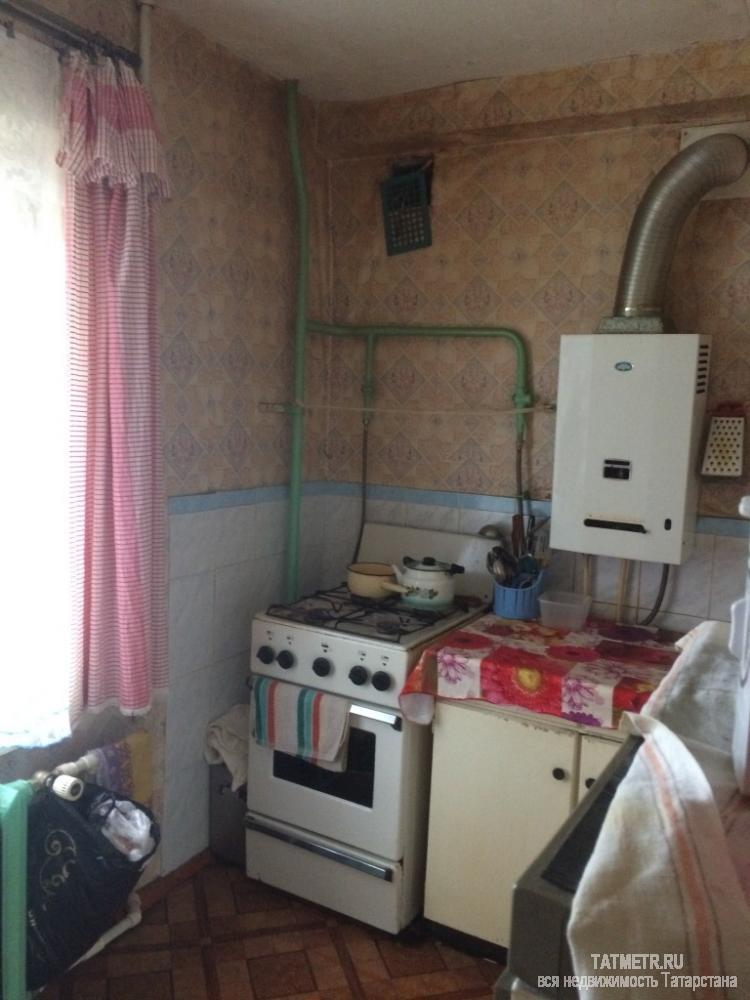 Сдается хорошая квартира в г. Зеленодольск. Квартира с хорошим ремонтом, имеется диван, стенка, телевизор,... - 6