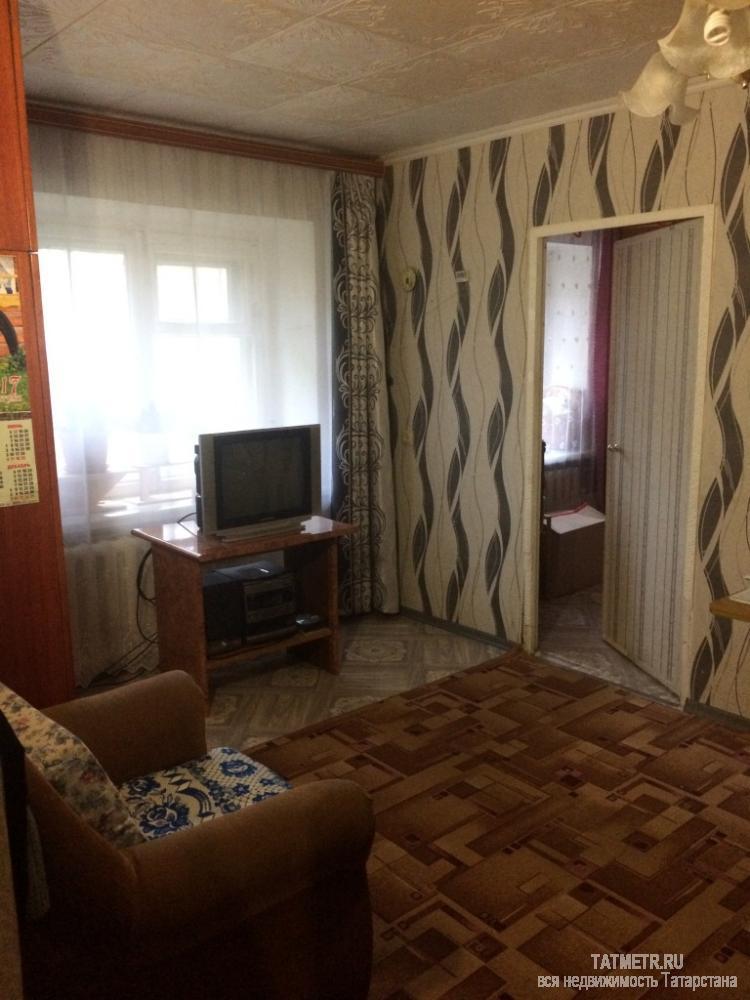 Хорошая двухкомнатная квартира в г. Зеленодольск. Комнаты проходные, просторные, уютные. В квартире имеется большая... - 1