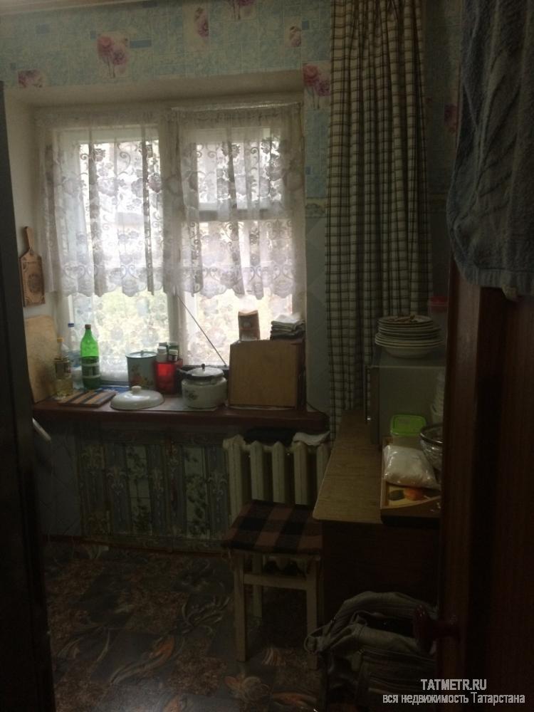 Хорошая двухкомнатная квартира в г. Зеленодольск. Комнаты проходные, просторные, уютные. В квартире имеется большая... - 4