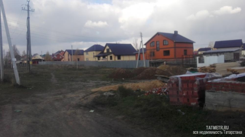 Участок под строительство дома в г. Зеленодольск, в шаговой доступности от центра мкр.Мирный. Все коммуникации около...