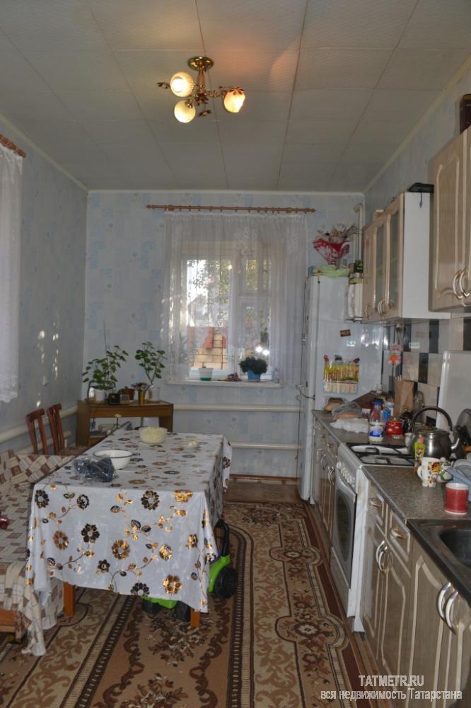 Отличный двухэтажный коттедж в пгт. Васильево. Первый этаж состоит из: кухни, просторного зала, двух спален,... - 3