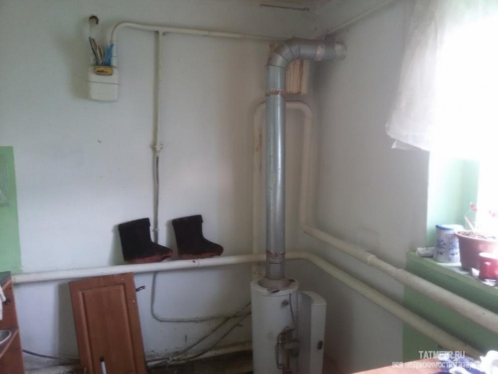 Сдается отличный дом в черете города Зеленодольск. Газ, вода в доме, имеется водонагреватель, АГВ отопление. На... - 2