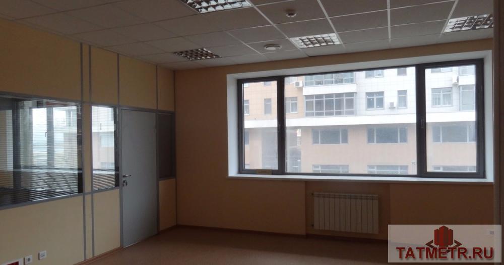 Сдается офис 124кв. на 2м этаже с видом на Кремль, офис состоит из 4 кабинетова, 3 из них с окнами с видом на кремль.... - 1
