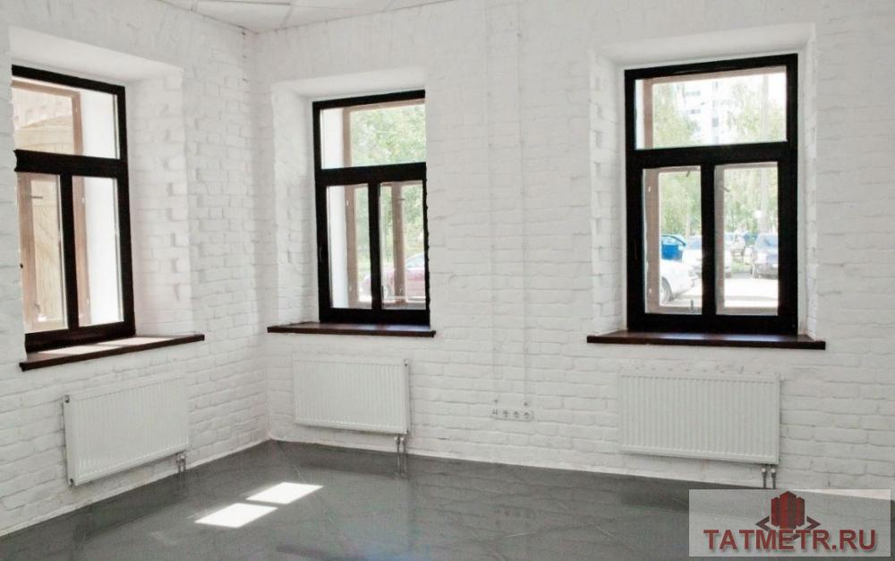 Продается шикарное помещение на 1 этаже, на 1 линии в туристическом и историческом центре г. Казани. Общая площадь:... - 1