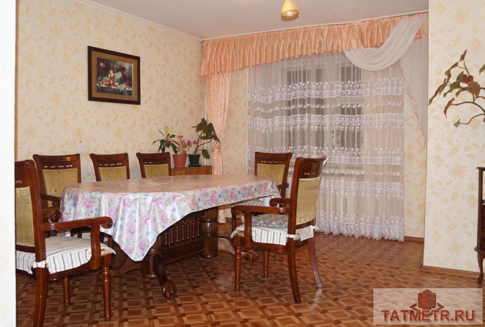 Пяти-комнатная, двухуровневая  квартира в центре г. Зеленодольска ждет нового хозяина!  Если Вы ищете квартиру,... - 1