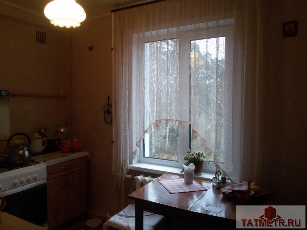 Отличная двух комнатная квартира, в хорошем районе г. Зеленодольска. Квартира теплая уютная и светлая, с отличным... - 3