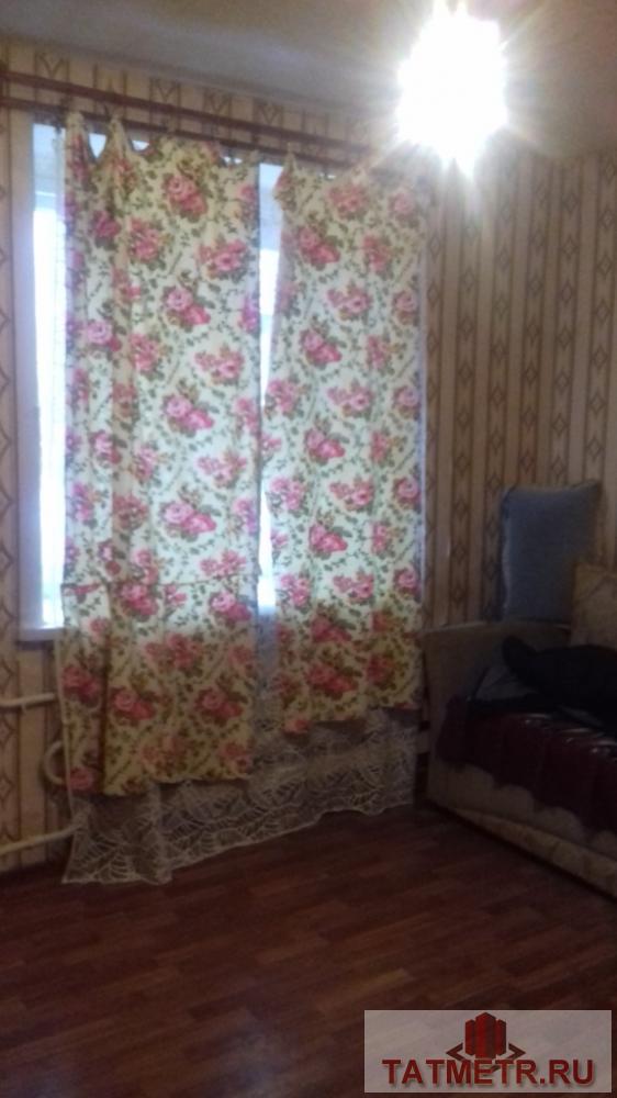 Комната  в центре мирного в г. Зеленодольск. Комната в блоке на 2 семьи, светлая, чистая, уютная, на полу новый... - 1