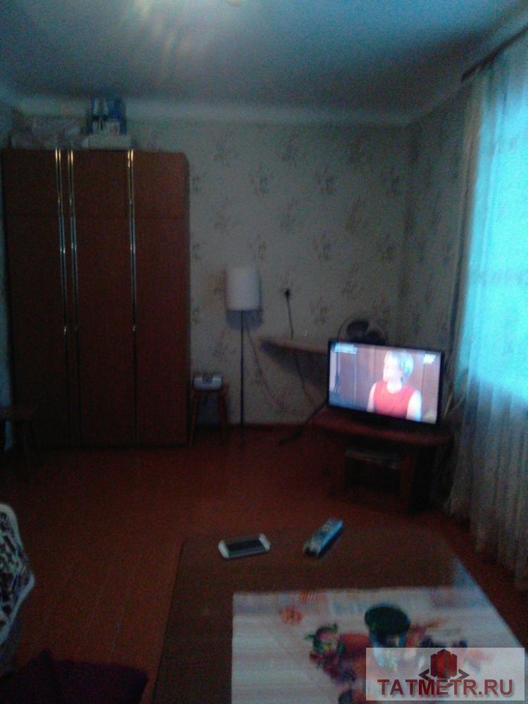 Отличная однокомнатная квартира в спальном районе г. Зеленодольск. Комната просторная, уютная в отличном сотсоянии.... - 1