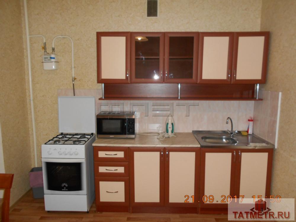 Сдается чистая, светлая 2-комнатная квартира в кирпичном доме, расположенном в развитом и динамичном районе Казани....