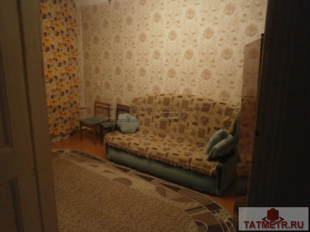 Сдается уютная 2-комнатная квартира в кирпичном доме, расположенном в спальном районе города Казани. Рядом с домом... - 4