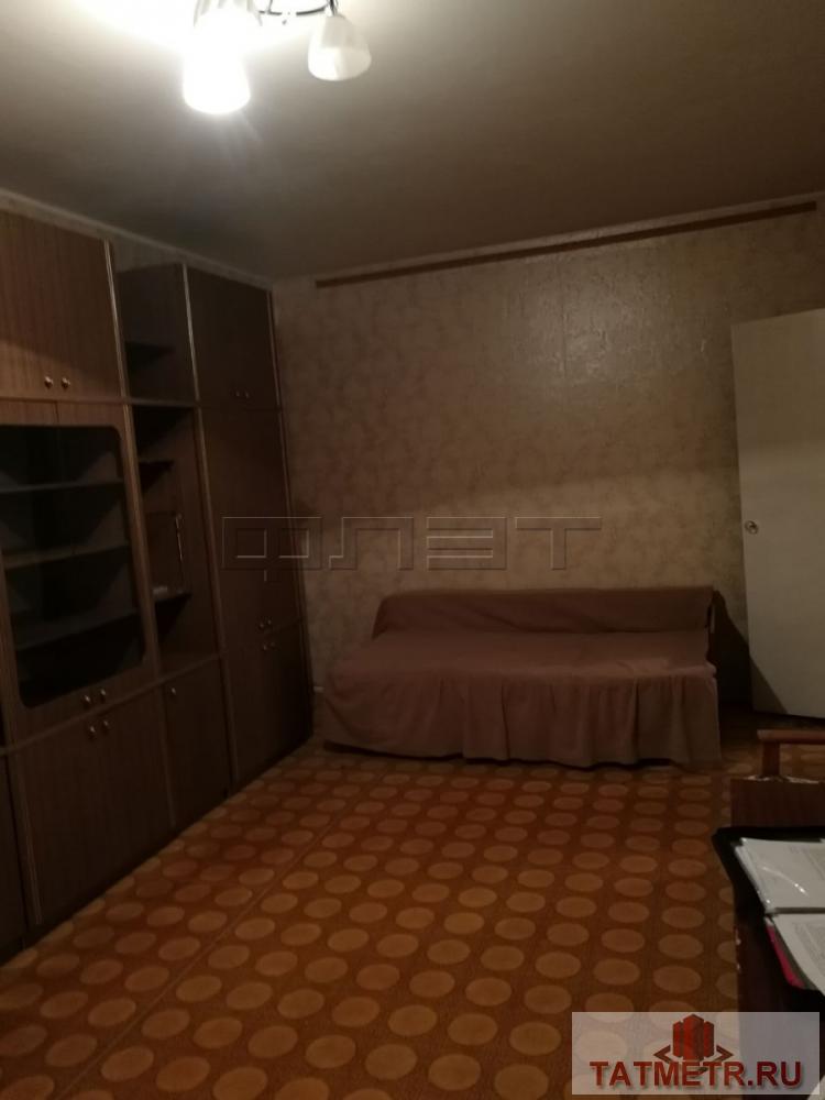 Сдается чистая 2-комнатная квартира в панельном доме, расположенном в развитом и динамичном районе Казани. Рядом с... - 3