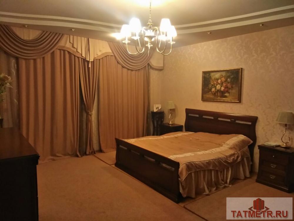 Вахитовский  район, ул.Тельмана , д.23. Продается 4-х комнатунаю квартира на 2 /4 эт. кирипичного дома. Три санузла в...