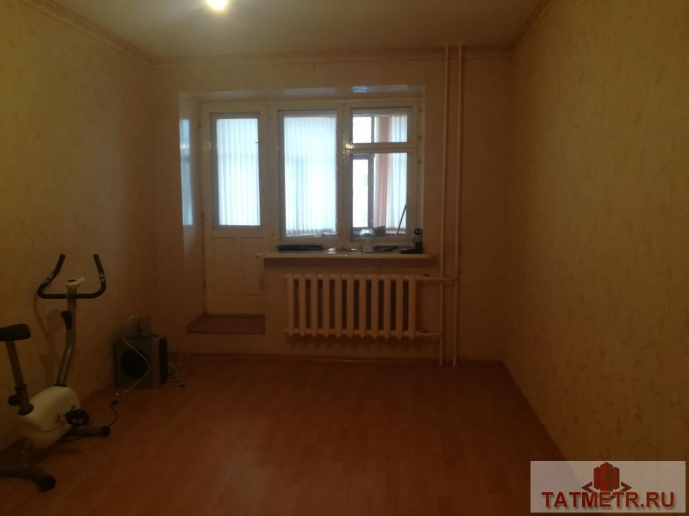 Приволжский район, ул. Карбышева д.60а. Продается просторная, уютная трехкомнатная квартира улучшенной планировки.... - 1