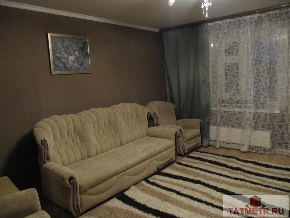 В Кировском районе продается отличная 3-комнатная квартира по ул. Широкая дом 2. Кирпичный дом 2006 года постройки....
