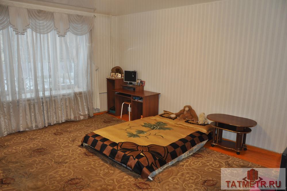 Продается  хорошая 3-х комнатная квартира в сталинском доме в очень хорошем и спокойном районе г.Казани. В квартире... - 2