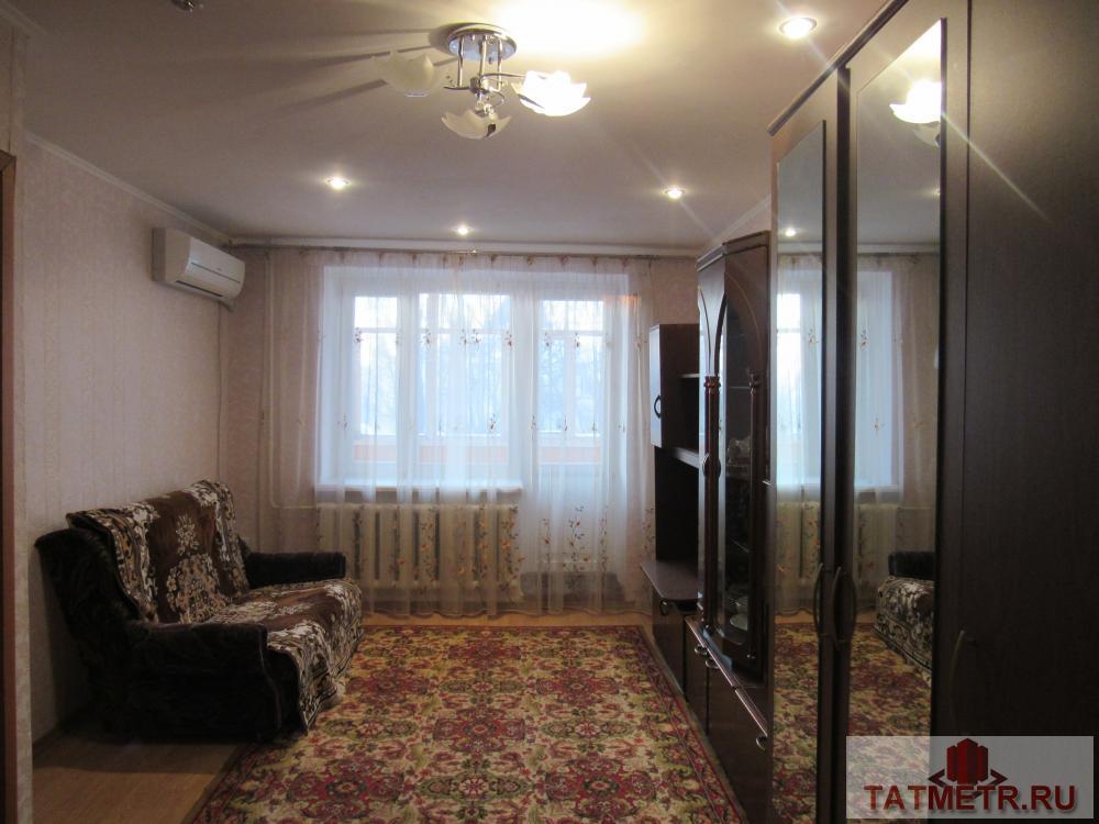 Продается уютная 1-комнатная квартира в Кировском районе по ул.Революционная,д.27 на 3-м этаже 14-ти этажного...