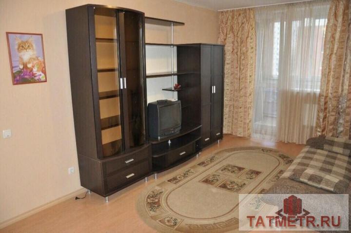 Сдается чистая, светлая 2-комнатная квартира в кирпичном доме, расположенном в спальном районе города Казани. Рядом с... - 1