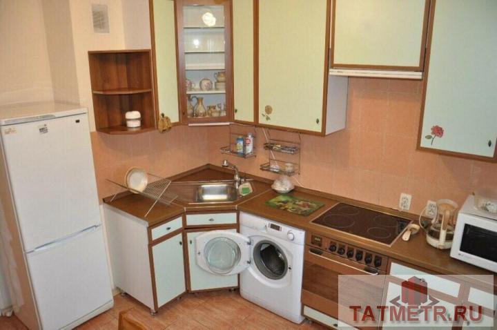 Сдается чистая, светлая 2-комнатная квартира в кирпичном доме, расположенном в спальном районе города Казани. Рядом с... - 2