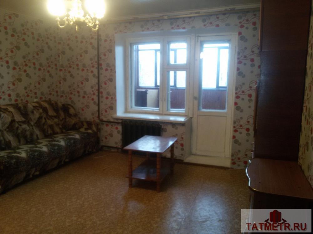 Сдаётся хорошая светлая квартира в центре г. Зеленодольск. В квартире есть вся необходимая мебель: диван, шкаф,...