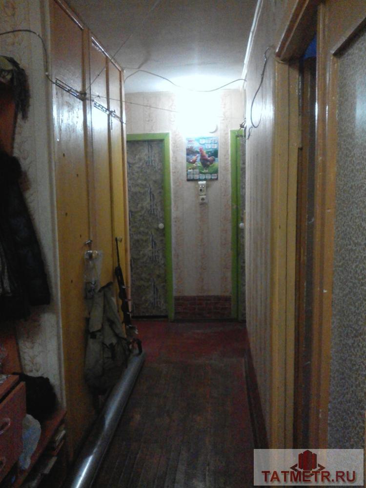 Отличная трехкомнатная квартира ленинградского проекта в г. Зеленодольск. Комнаты просторные, уютные, в хорошем... - 10