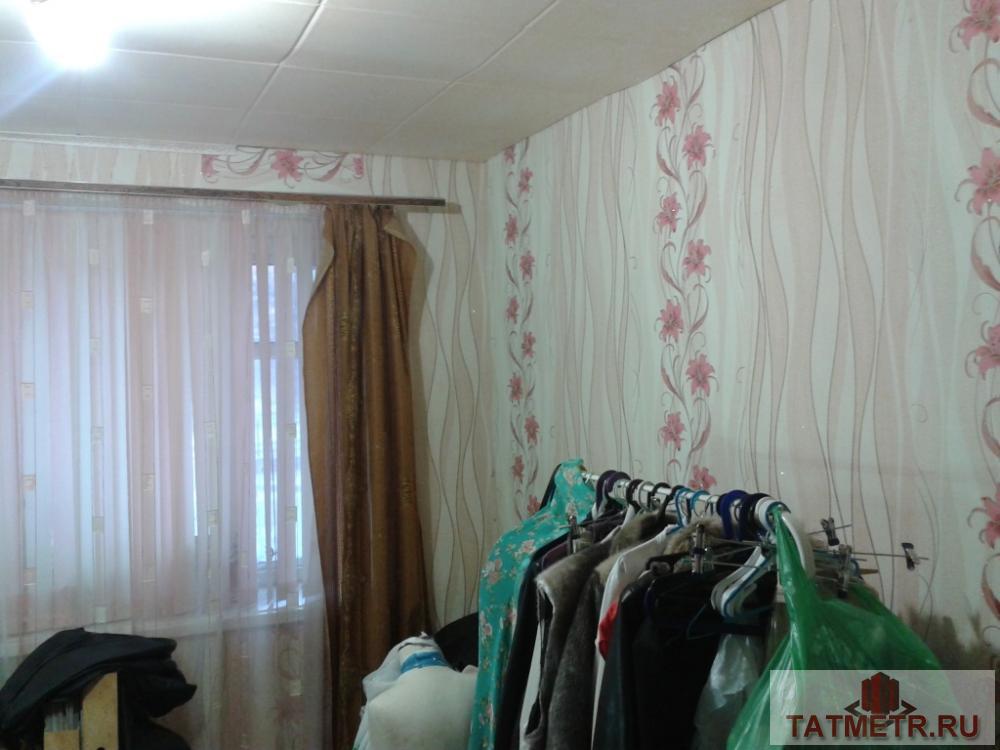 Хорошая, светлая, теплая комната в блоке в г. Зеленодольск. С/у на две семьи. Есть душ. Рядом остановки, магазины,... - 1