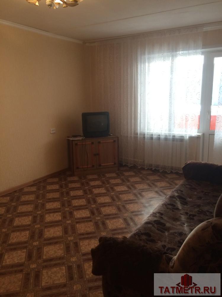 Сдаётся отличная двухкомнатная квартира в г. Зеленодольск. В квартире имеется диван, стенка, кровать, два шкафа-купе,... - 1