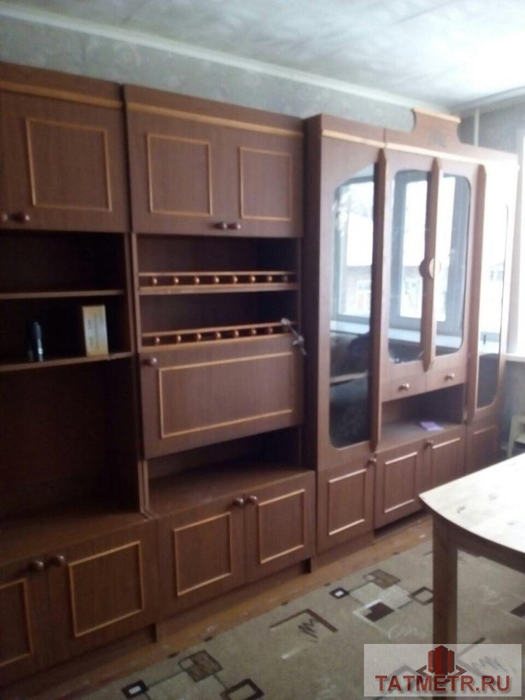 Сдается отличная комната в г. Зеленодольск. Комната со всей необходимой для проживания мебелью: угловой диван...