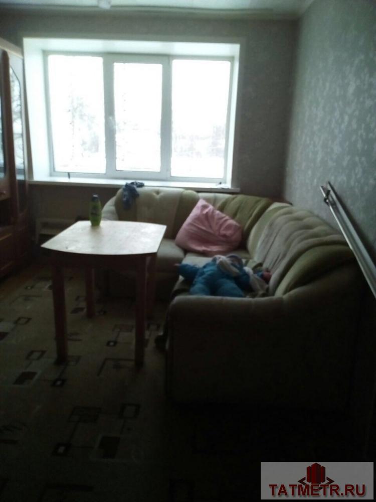 Сдается отличная комната в г. Зеленодольск. Комната со всей необходимой для проживания мебелью: угловой диван... - 1