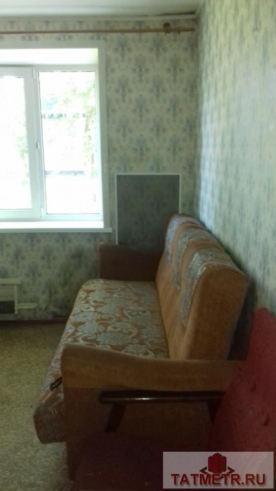 Сдается хорошая комната в блоке в г. Зеленодольск. В комнате имеется шкаф, раскладной диван, журнальный столик,... - 1