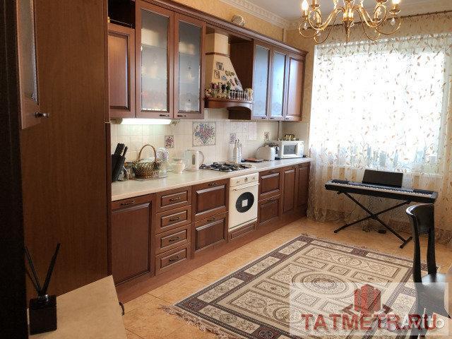 Продается квартира в центре Казани. Общая площадь 99,8 кв.м, жилая 54,6. Квартира переделана в двухкомнатную из... - 13