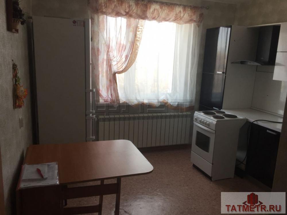 Сдается уютная, светлая 2-комнатная квартира в кирпичном доме, расположенном в спальном районе города Казани. Рядом с... - 6