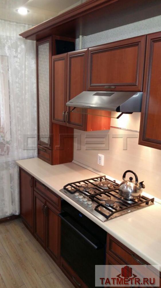Сдается чистая 2-комнатная квартира в кирпичном доме, расположенном в спальном районе города Казани. Рядом с домом... - 1
