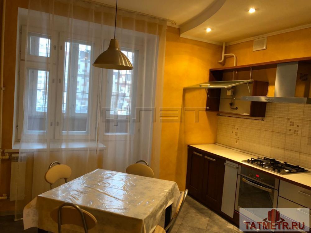 Сдается уютная 2-комнатная квартира в кирпичном доме, расположенном в оживленном и красивом районе города Казани....