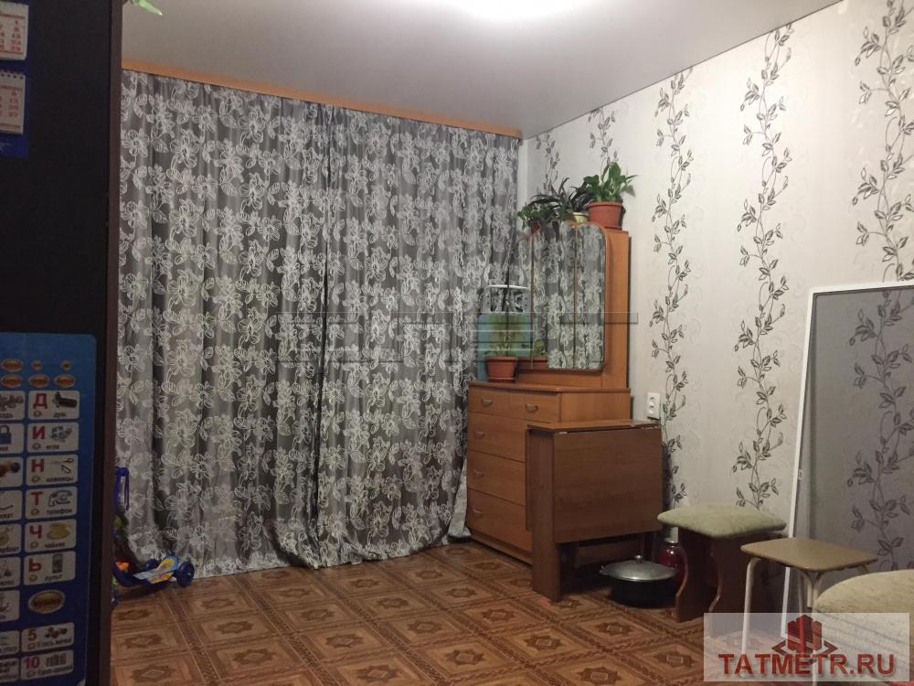 Приволжский район, ул. Рихарда Зорге, д.41. Продается аккуратная комната в чистой и опрятной трехкомнатной квартире.... - 1